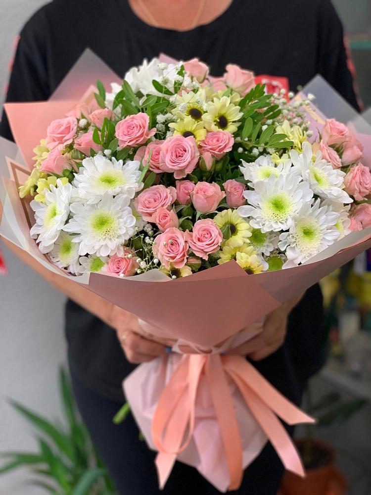 Букет цветов из: Розы и Хризантемы в Знаменке