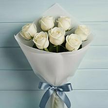 Букет 7 Белых роз Эдлесс Лав в Знаменке