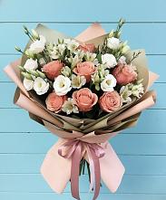 Букет цветов из:  Розы, Альстромерии и Лизиантусы в Знаменке