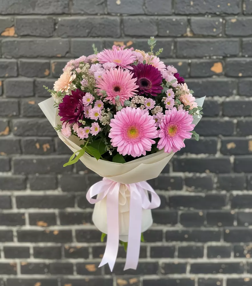 Букет цветов из: Герберы и Хризантемы в Знаменке
