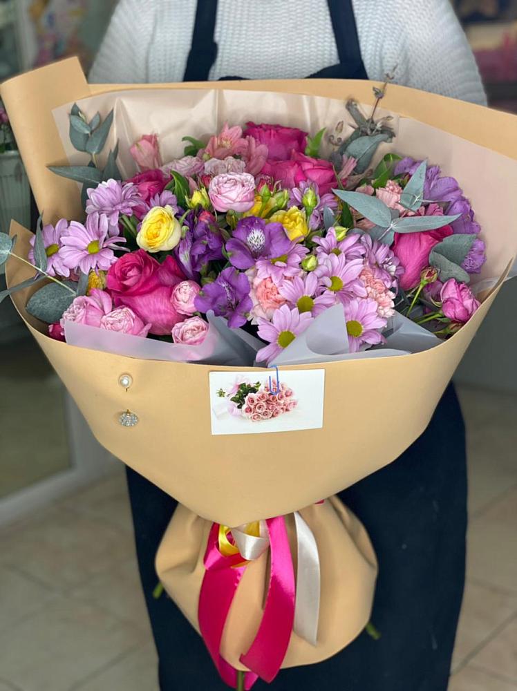 Букет цветов из: Хризантемы, Гвоздики и Альстромерии в Знаменке