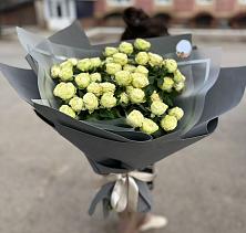 Букет Белые кустовые розы Солинеро в Знаменке