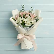 Букет цветов из:  Альстромерии в Знаменке