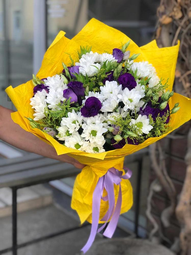 Букет цветов из: Ирисы, Хризантемы и Ромашки в Знаменке