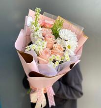 Букет цветов из:  Хризантемы и Розы в Знаменке