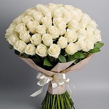 Букет 101 беля роза Белоснежка в Знаменке