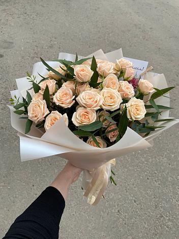 Букет Кремовые розы Латте в Знаменке
